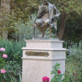 Памятник А.С.Грибоедову в Тегеране